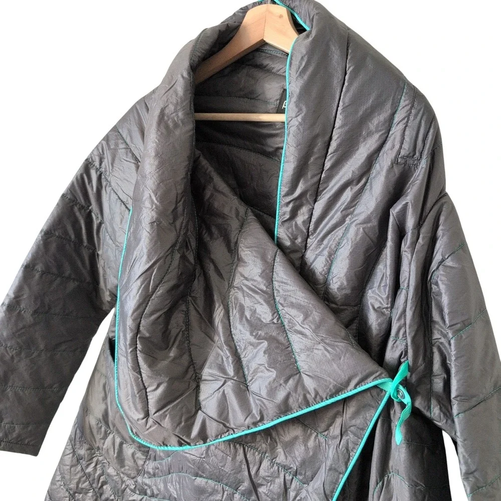 Betabrand Rumpl Quilted Wrap Jacket Gray‎ Puffer Blanket Coat Women S/M
